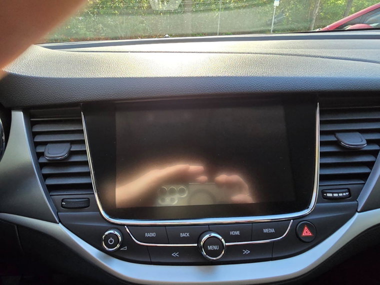 Vehicle Image 25