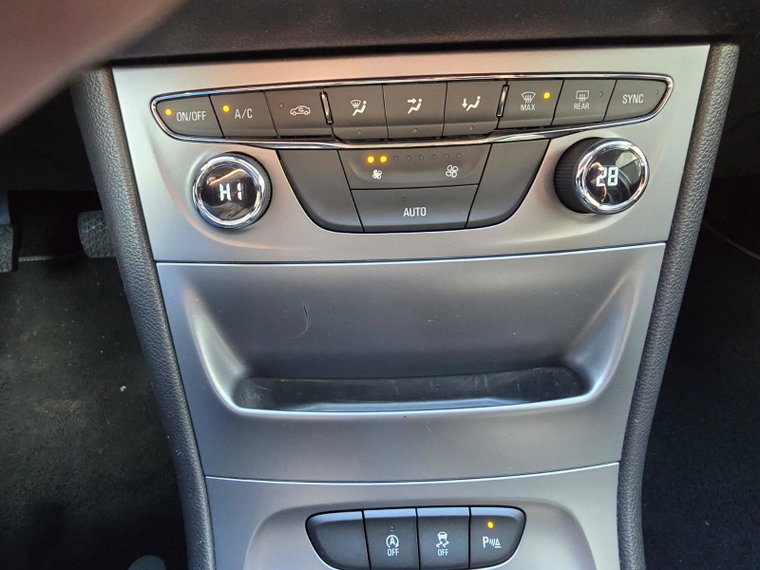 Vehicle Image 26