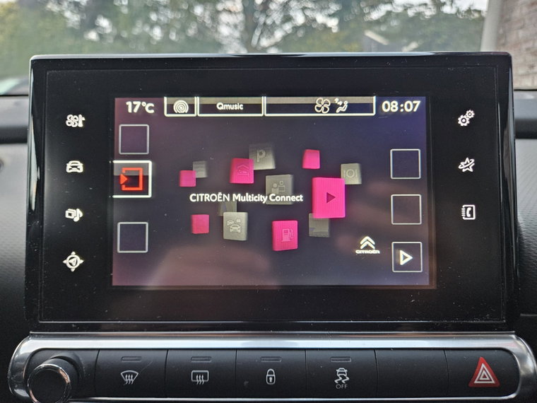 Vehicle Image 22