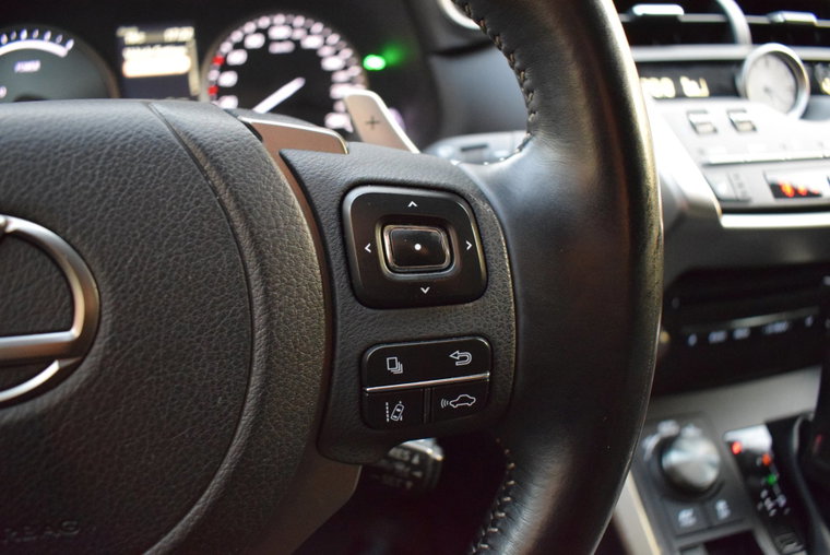 Vehicle Image 22