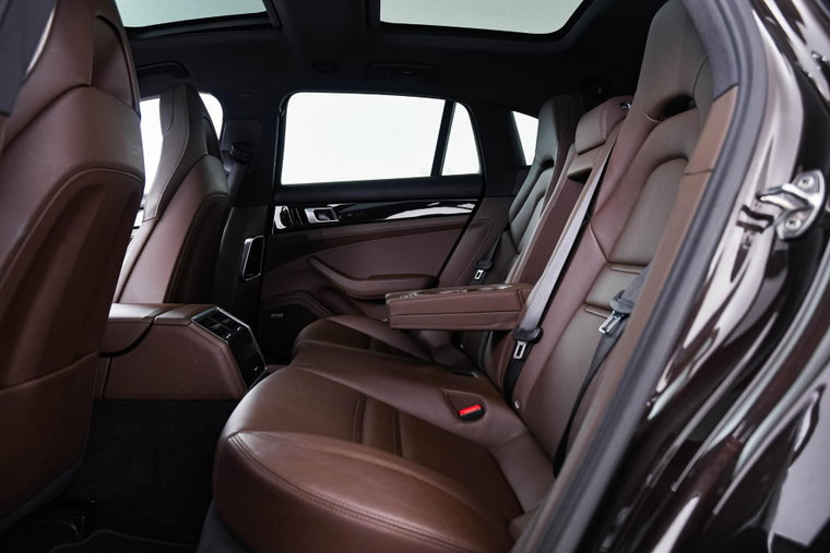 Vehicle Image 21