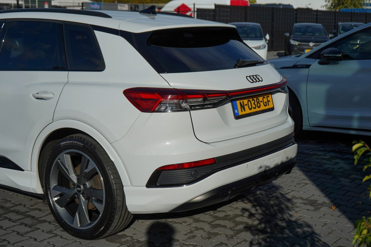 Vehicle Image 20