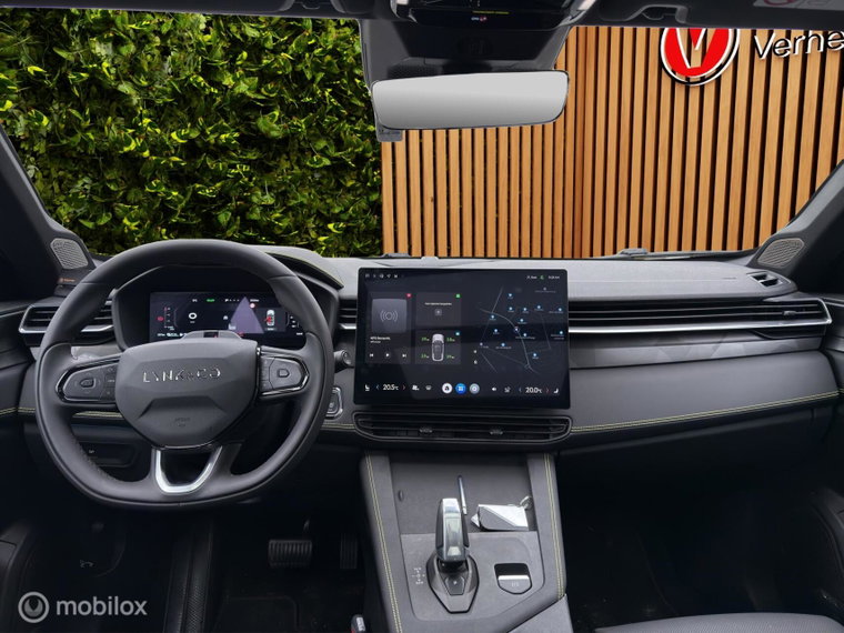 Vehicle Image 14