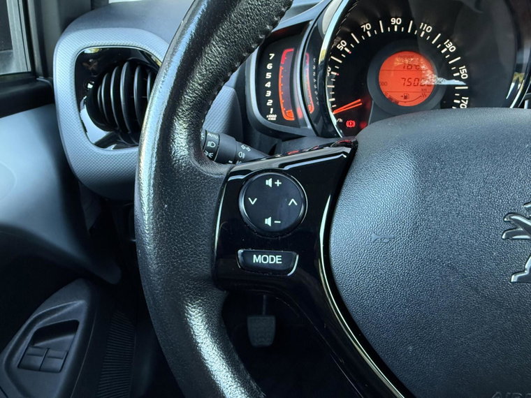 Vehicle Image 20