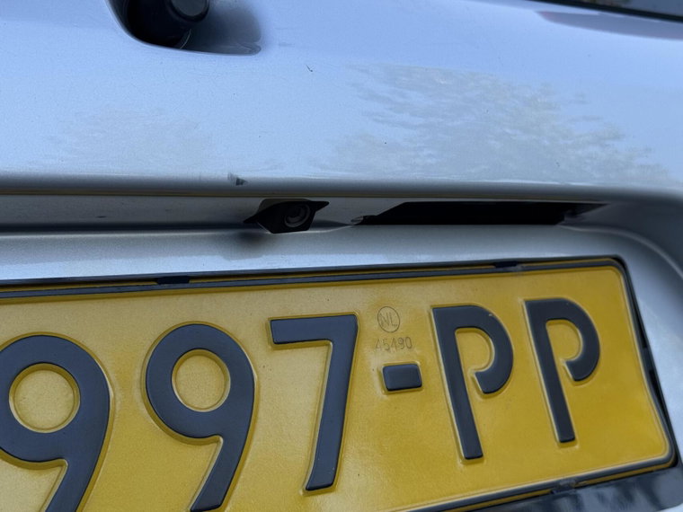Vehicle Image 28