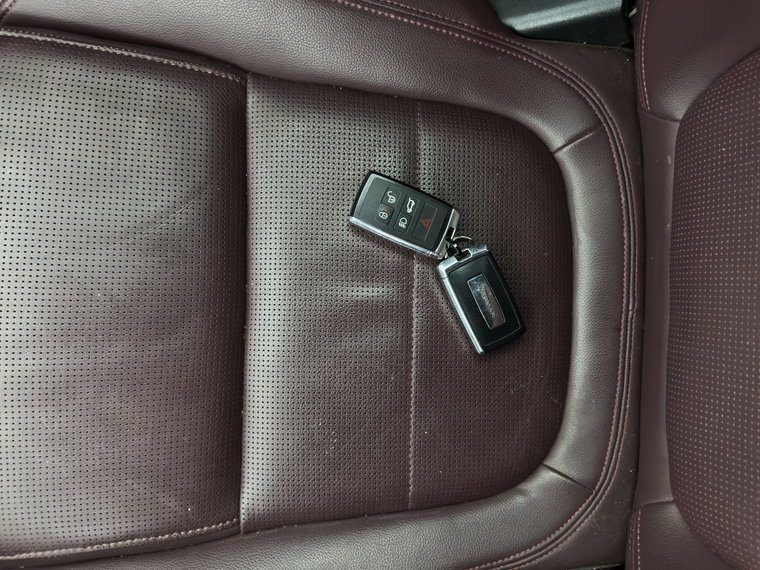 Vehicle Image 30