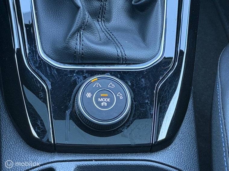 Vehicle Image 34