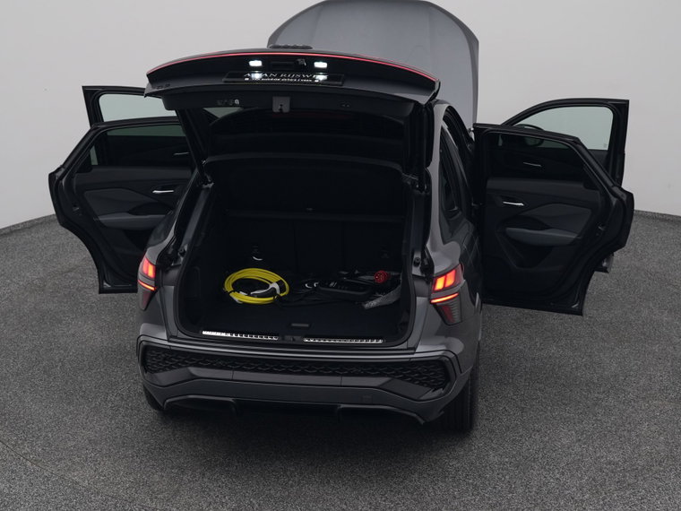 Vehicle Image 38