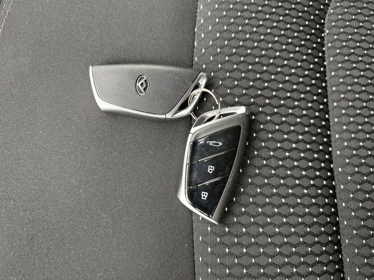 Vehicle Image 36