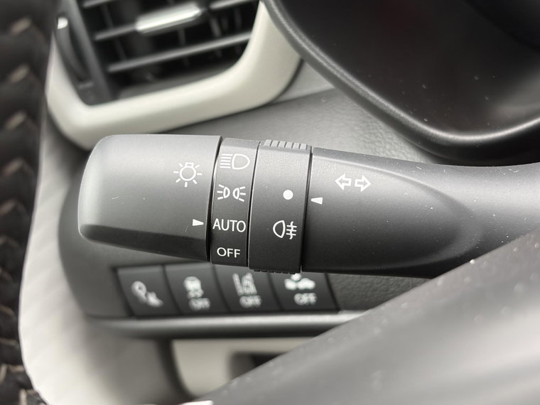 Vehicle Image 28