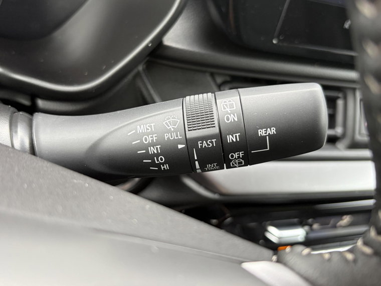 Vehicle Image 32