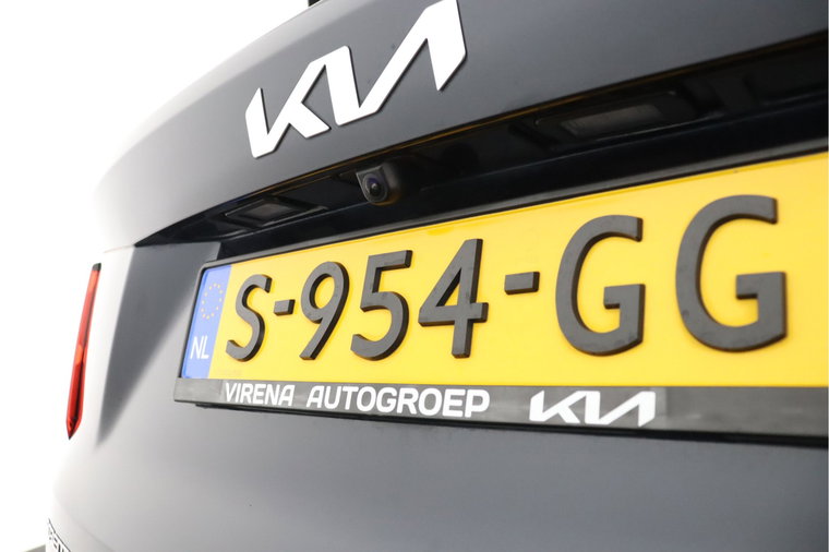 Vehicle Image 42