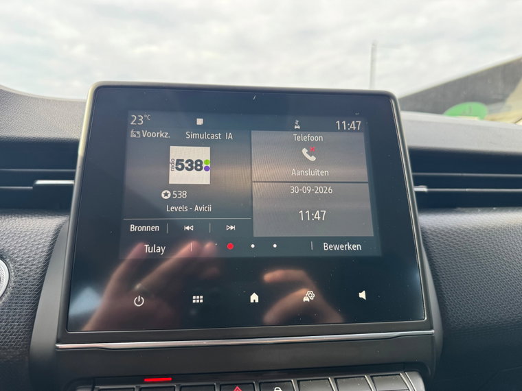 Vehicle Image 13