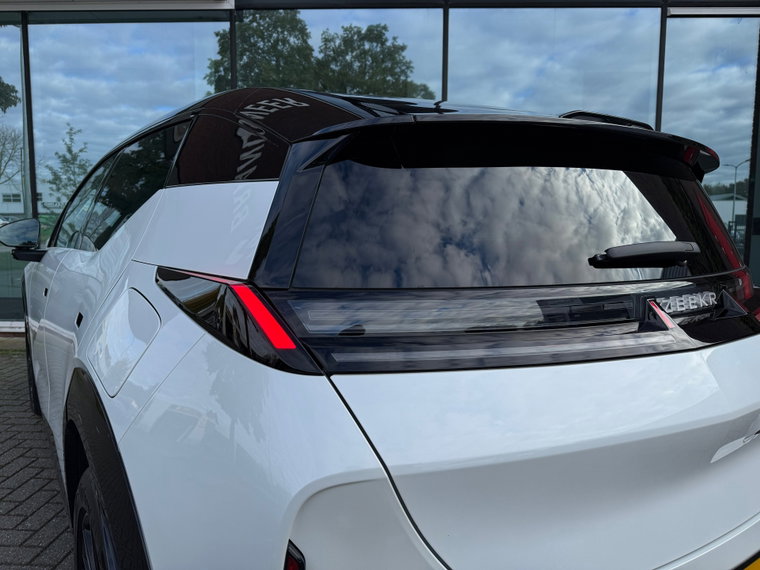Vehicle Image 26
