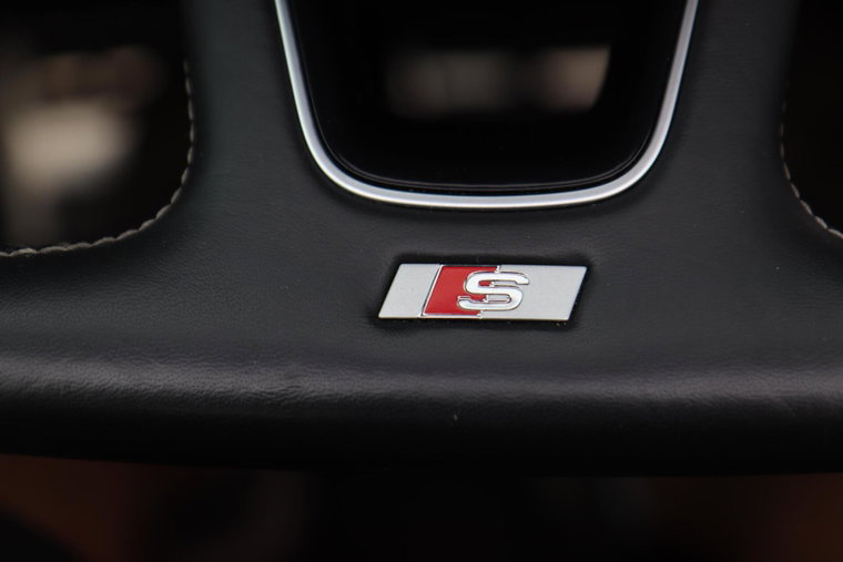 Vehicle Image 30
