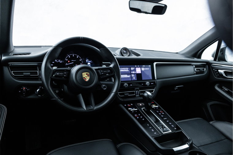Vehicle Image 23