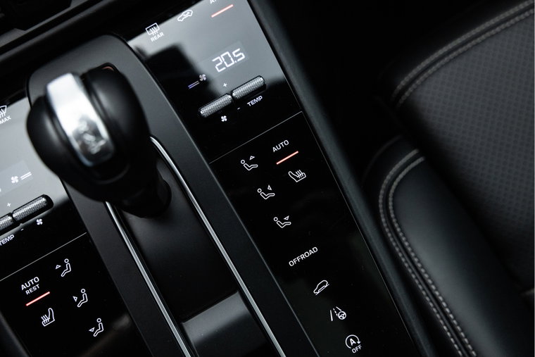 Vehicle Image 48