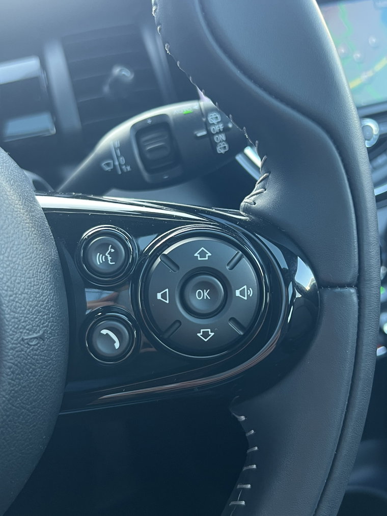 Vehicle Image 28
