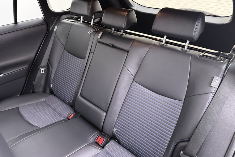 Vehicle Image 12