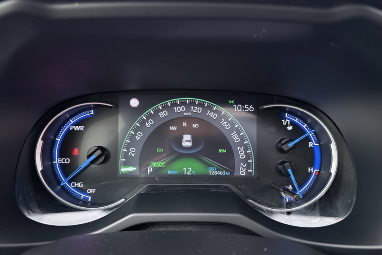Vehicle Image 25