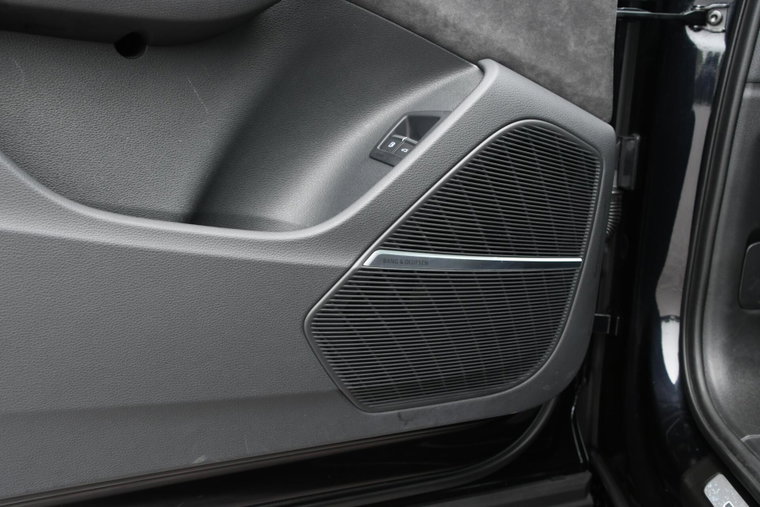 Vehicle Image 24