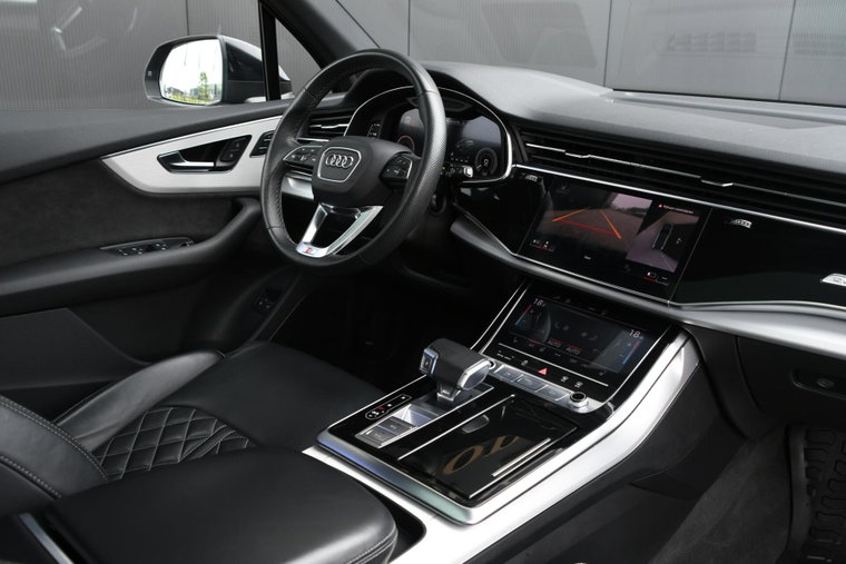 Vehicle Image 7
