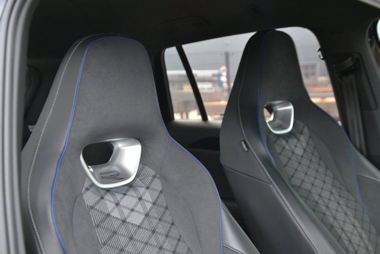 Vehicle Image 18