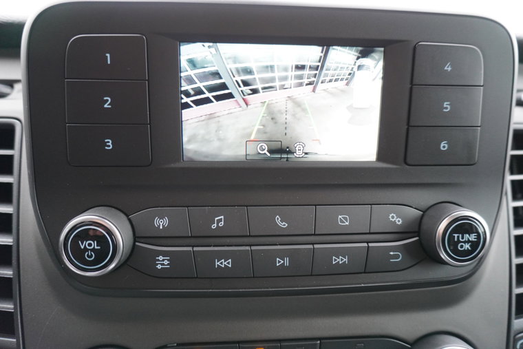Vehicle Image 19