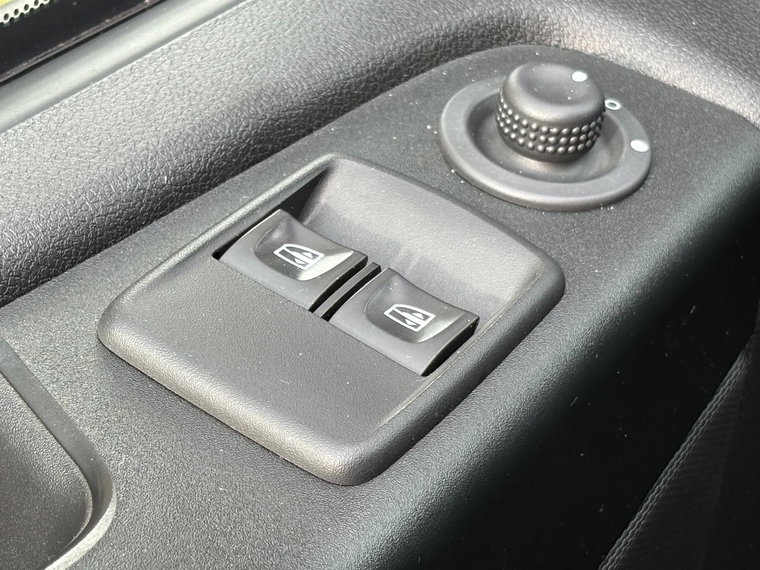 Vehicle Image 26