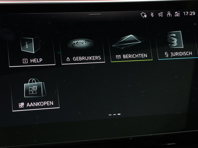 Vehicle Image 37