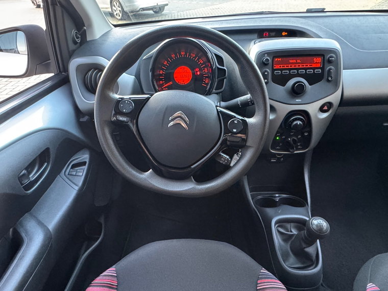 Vehicle Image 12