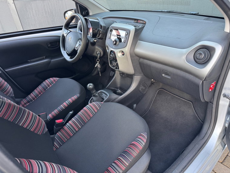 Vehicle Image 17