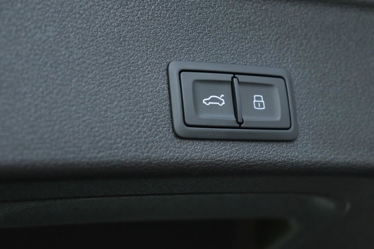 Vehicle Image 51