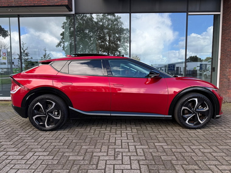 Vehicle Image 26