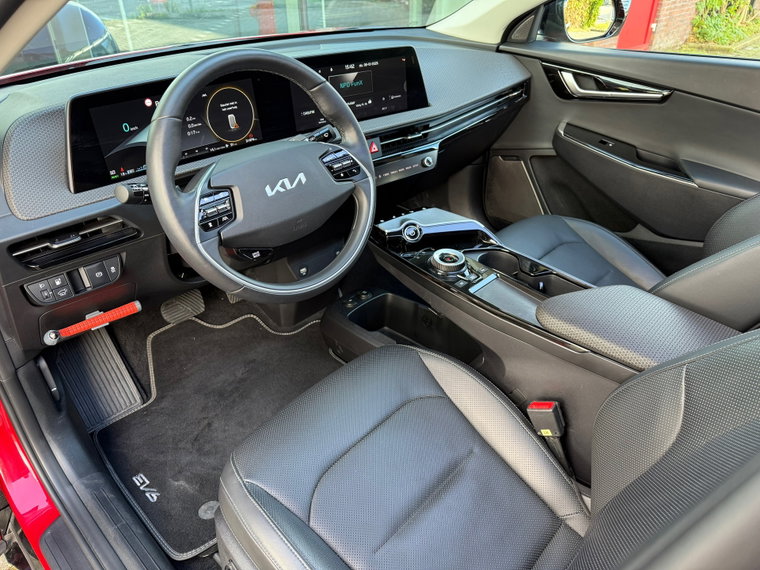Vehicle Image 33