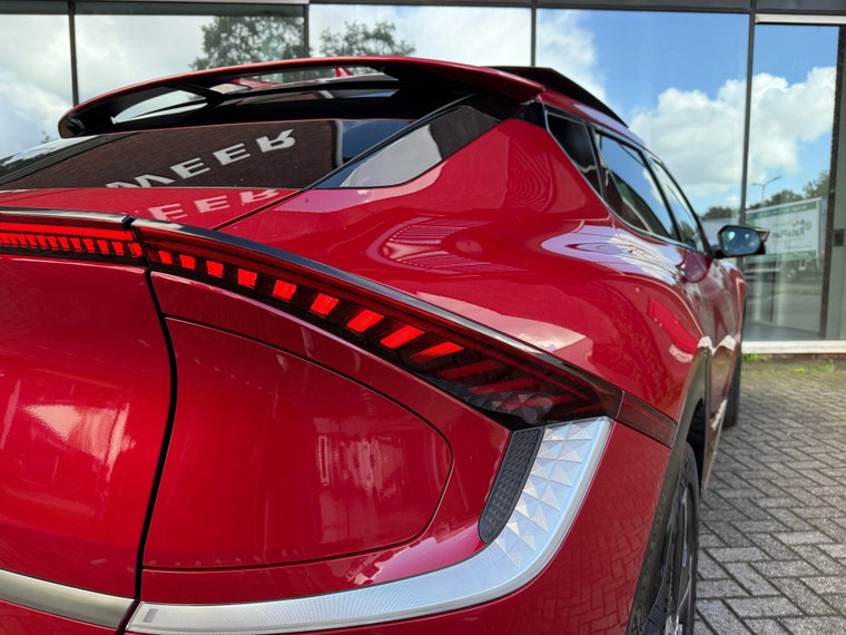 Vehicle Image 36