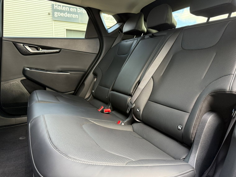 Vehicle Image 37