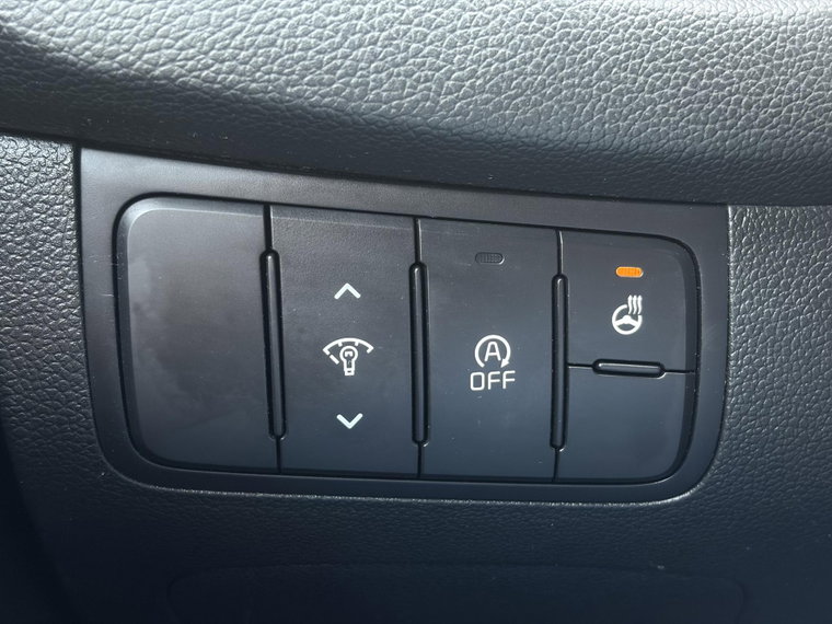 Vehicle Image 26
