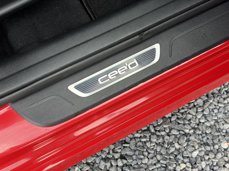 Vehicle Image 33