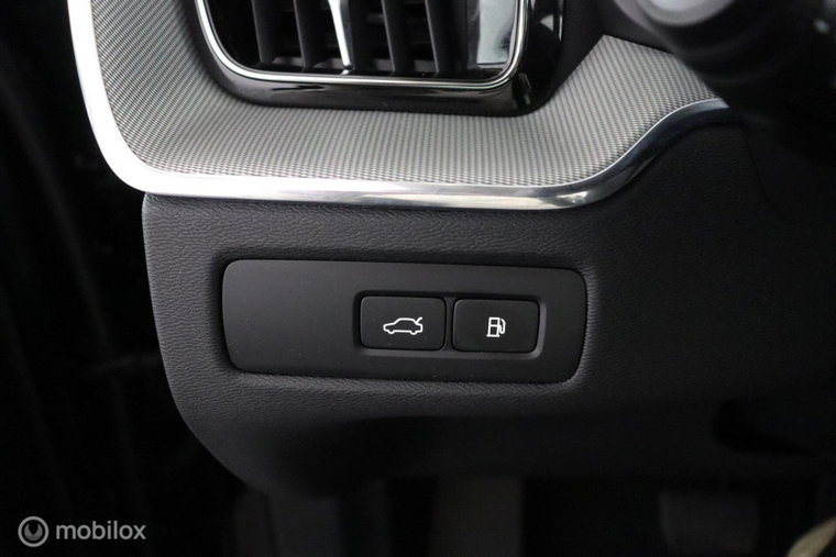 Vehicle Image 40