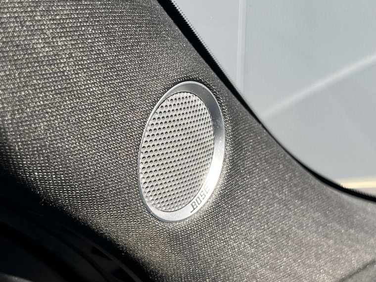 Vehicle Image 36