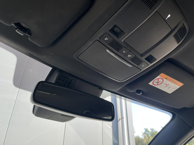 Vehicle Image 37