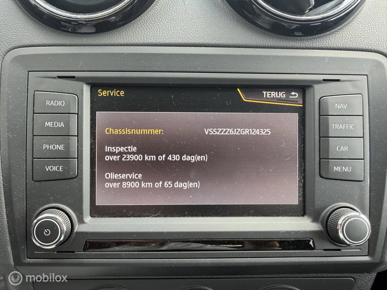 Vehicle Image 14
