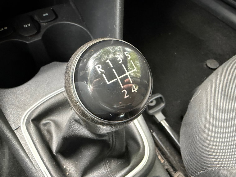 Vehicle Image 22