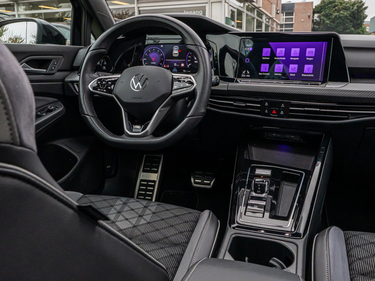 Vehicle Image 23
