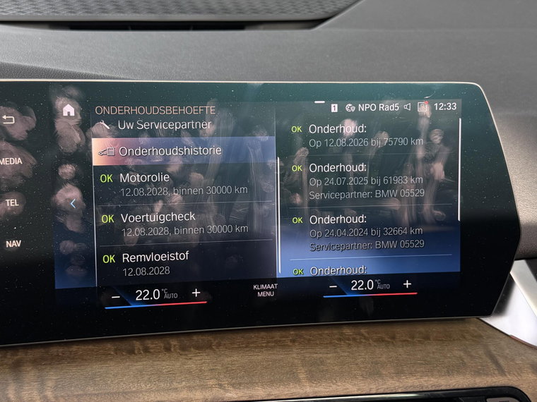 Vehicle Image 32