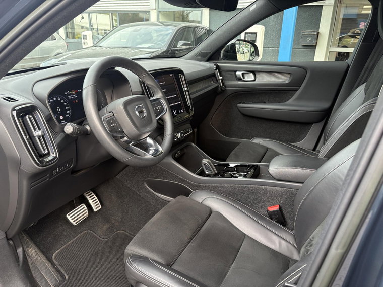 Vehicle Image 17