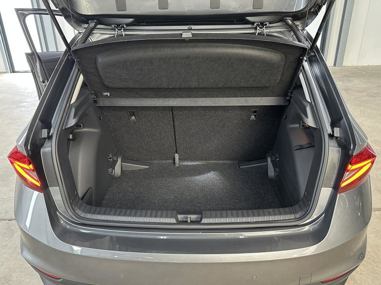 Vehicle Image 27