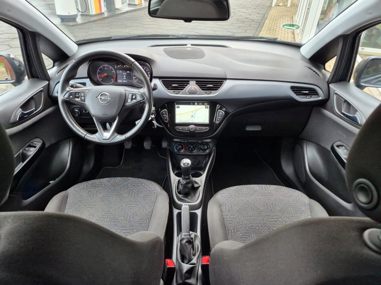 Vehicle Image 16