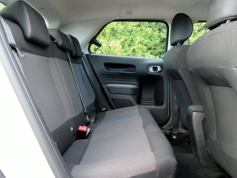 Vehicle Image 14